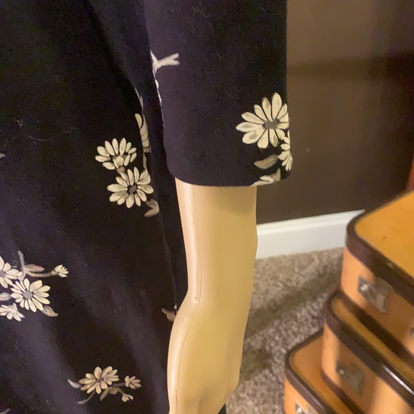 NWT BLACK FLORAL DRESS - Picture 6 of 7